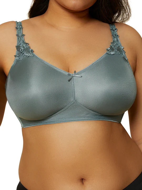 Triumph Minimizer Non-Padded Non Wired Bra – Perfect Support and Elegance