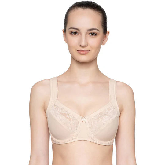 Triumph Form & Beauty Non- Padded Wired Lace Mature Bra